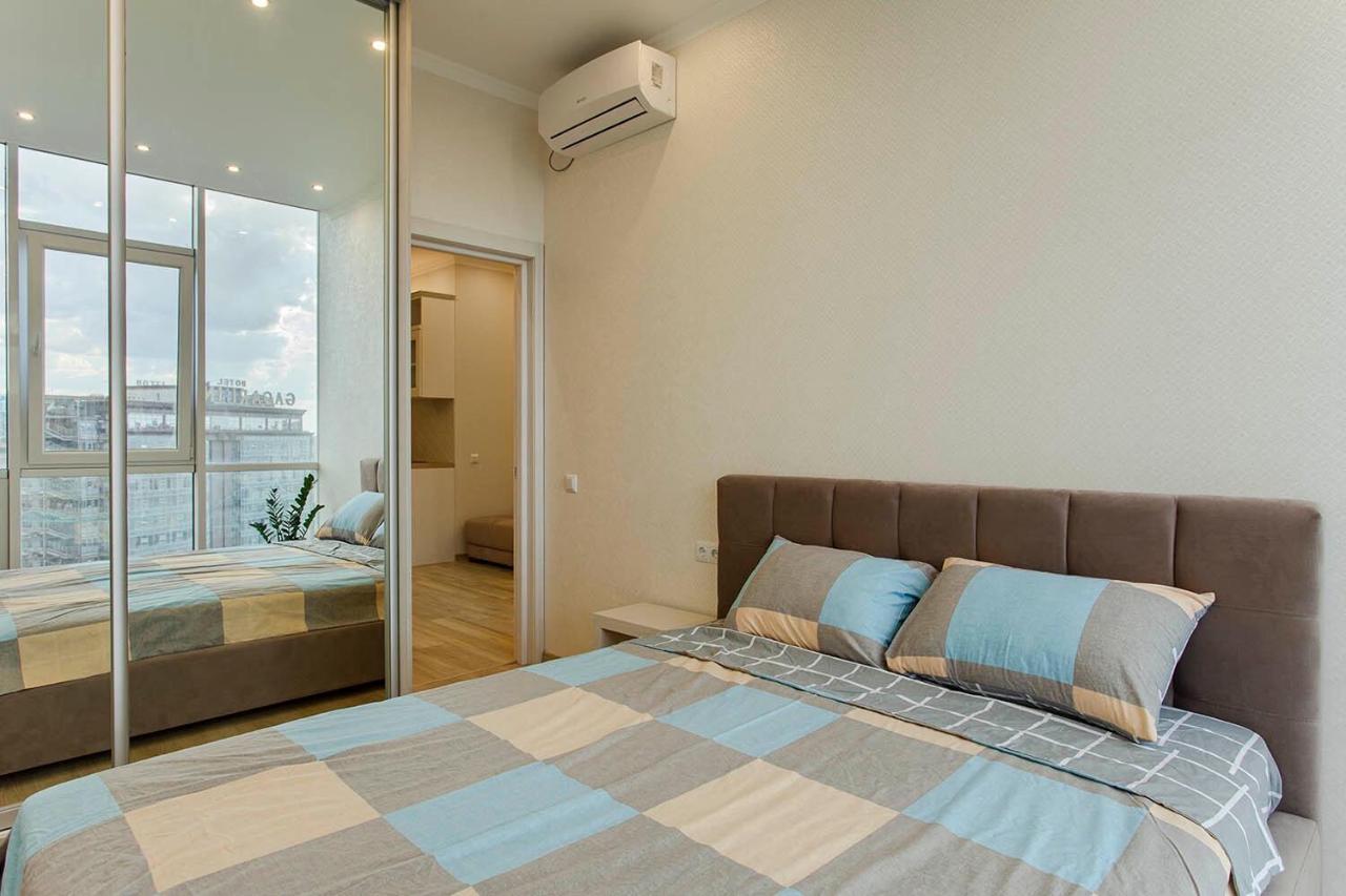 2-Roomed Apartment With Living Room Odessa Exteriör bild